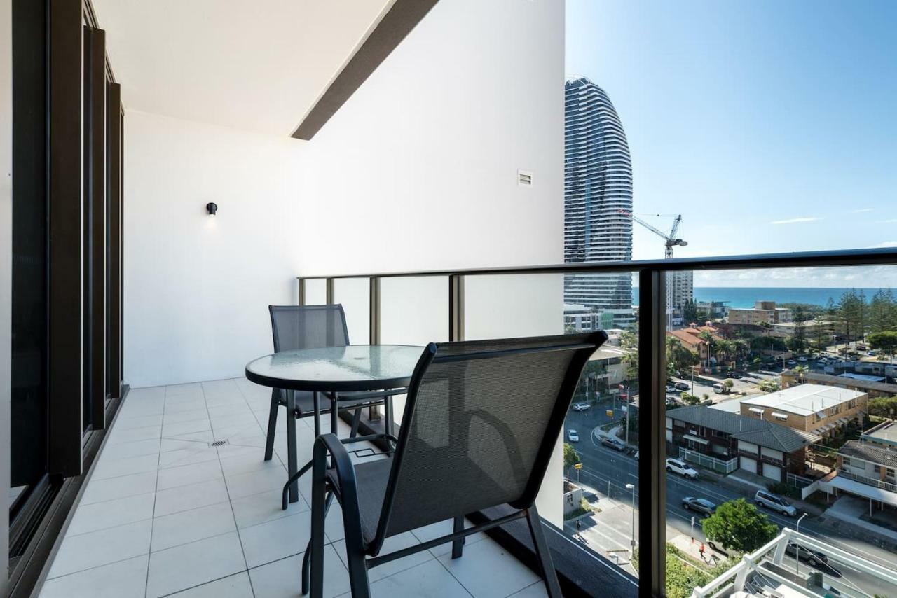 Broadbeach 2 Bedroom Free Wifi, Netflix & Parking 외부 사진